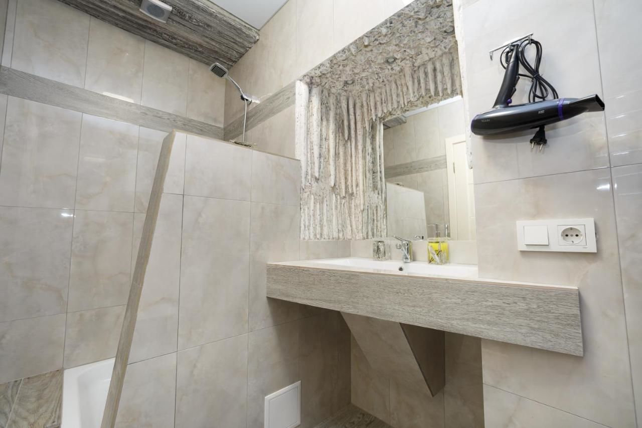 Апартаменты Apartments U Ratushi Каменец-Подольский-24