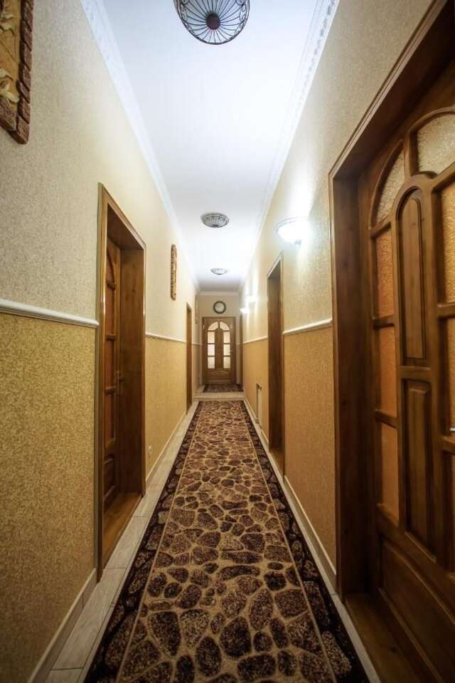 Апартаменты Apartments U Ratushi Каменец-Подольский-7